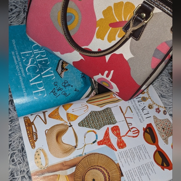 🌺🏵️Victoria's Secret Multicolor Floral Satchel - Picture 1 of 9